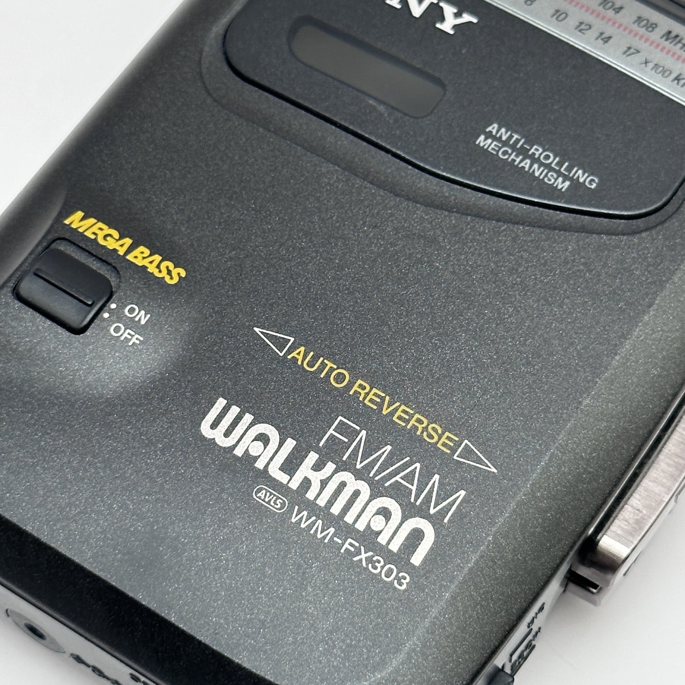 SONY - Stereo Cassette Walkman - FM/AM - WM-FX303