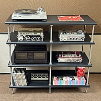 VAC - 4 Shelf Double Width - 44 x 20 Inches AV Rack V2 - Black