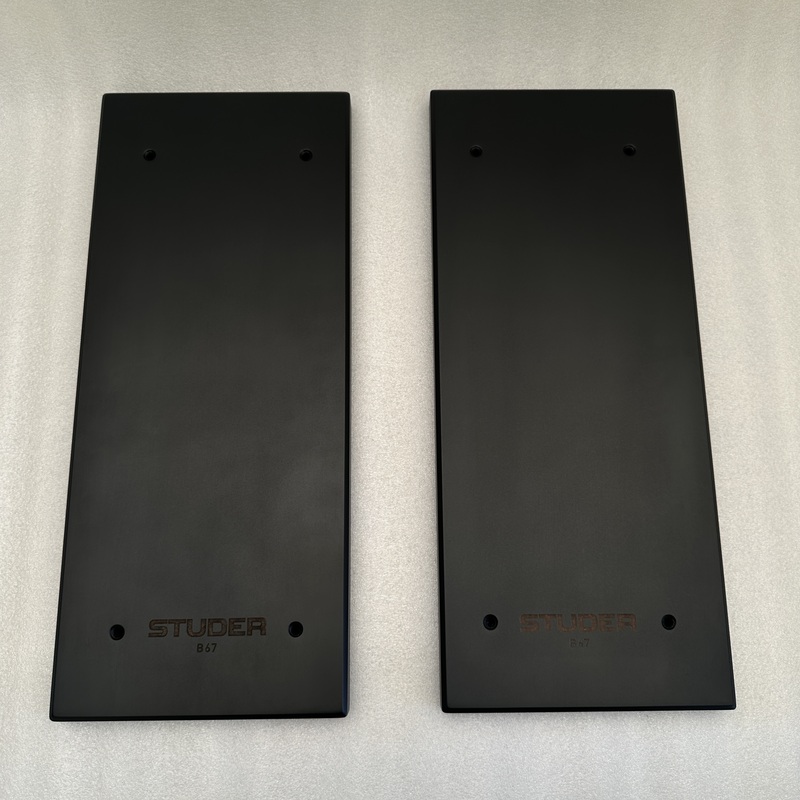 VAC - Wooden Side Panel for STUDER B67 - Pair - B67-SP-M2