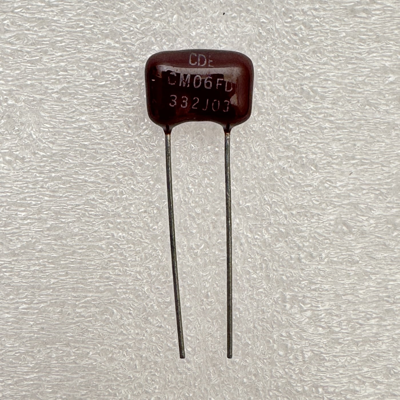 CDE Silver Mica Capacitors 3300pF 500V 5 RadialLeaded CM06FD332J03