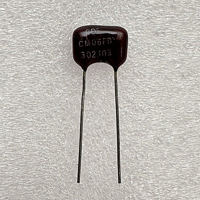 CDE - Silver Mica Capacitors 3000pF 500V 5% Radial-Leaded - CM06FD302J03