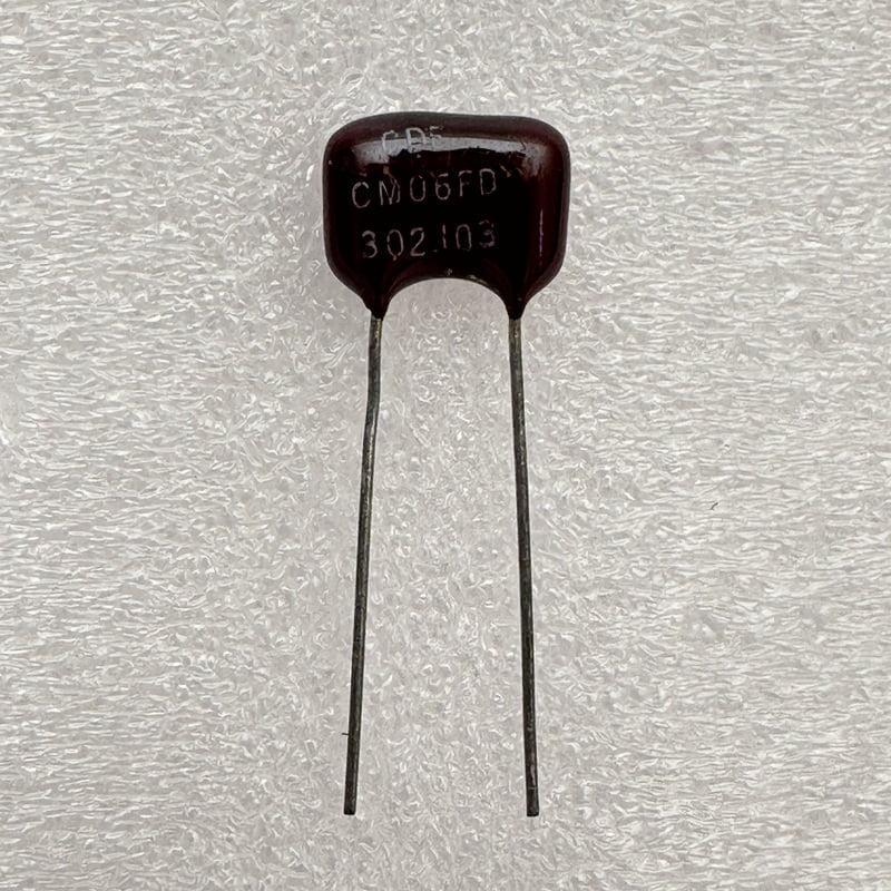 CDE - Silver Mica Capacitors 3000pF 500V 5% Radial-Leaded - CM06FD302J03
