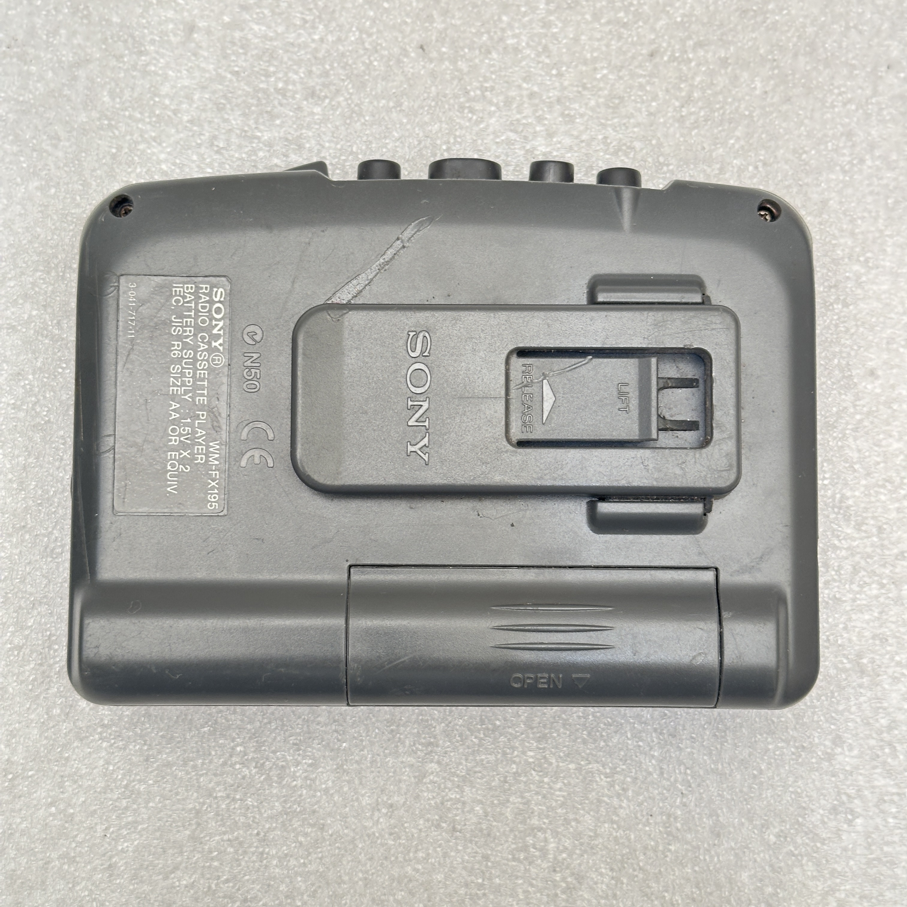 SONY - Stereo Cassette Walkman - FM/AM - Blue - WM-FX195-B SONY - Stereo Cassette Walkman - FM/AM - Blue - WM-FX195-B