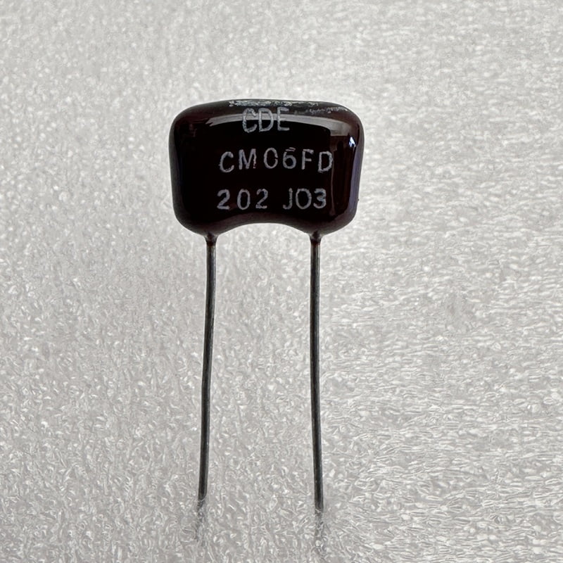 CDE - Silver Mica Capacitors 2000pF 500V 5% Radial-Leaded - CM06FD202J03