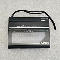 Sanyo - Mini Cassette Recorder - Black - M1120 Sanyo - Mini Cassette Recorder - Black - M1120