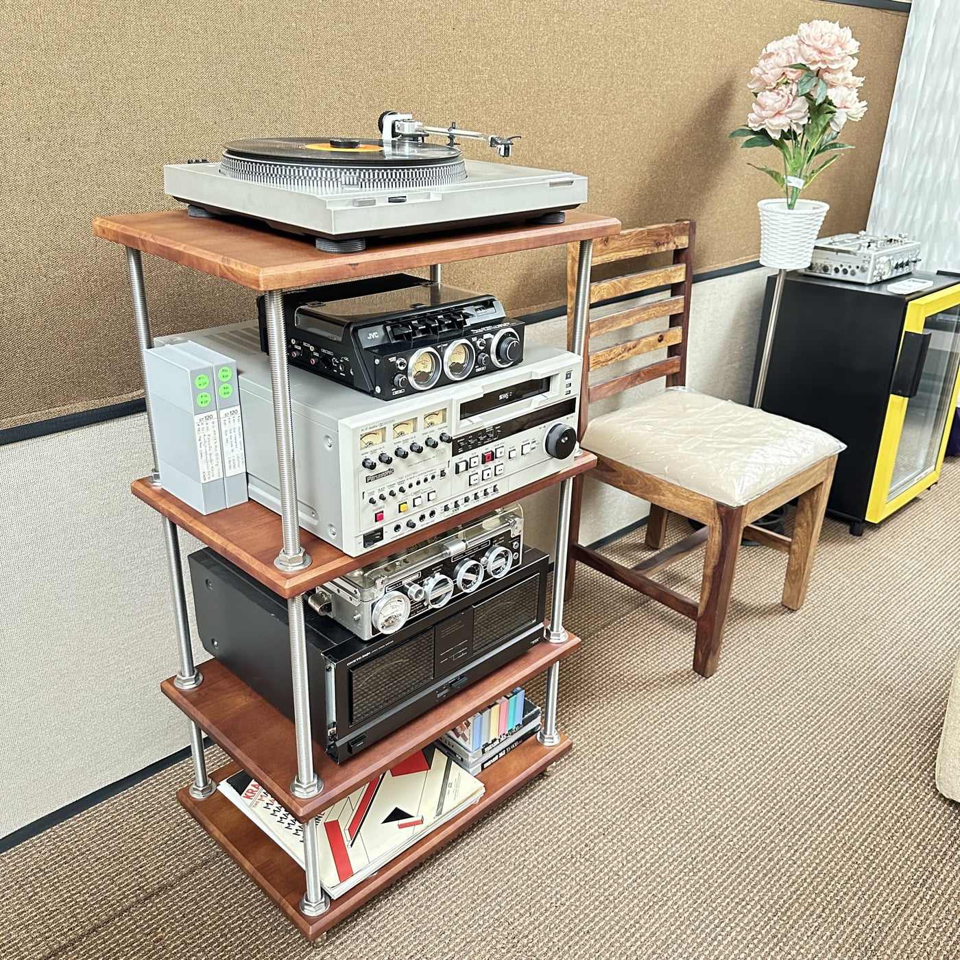 Av Rack Build Bench VAC - 4 Shelf Single Width - 23